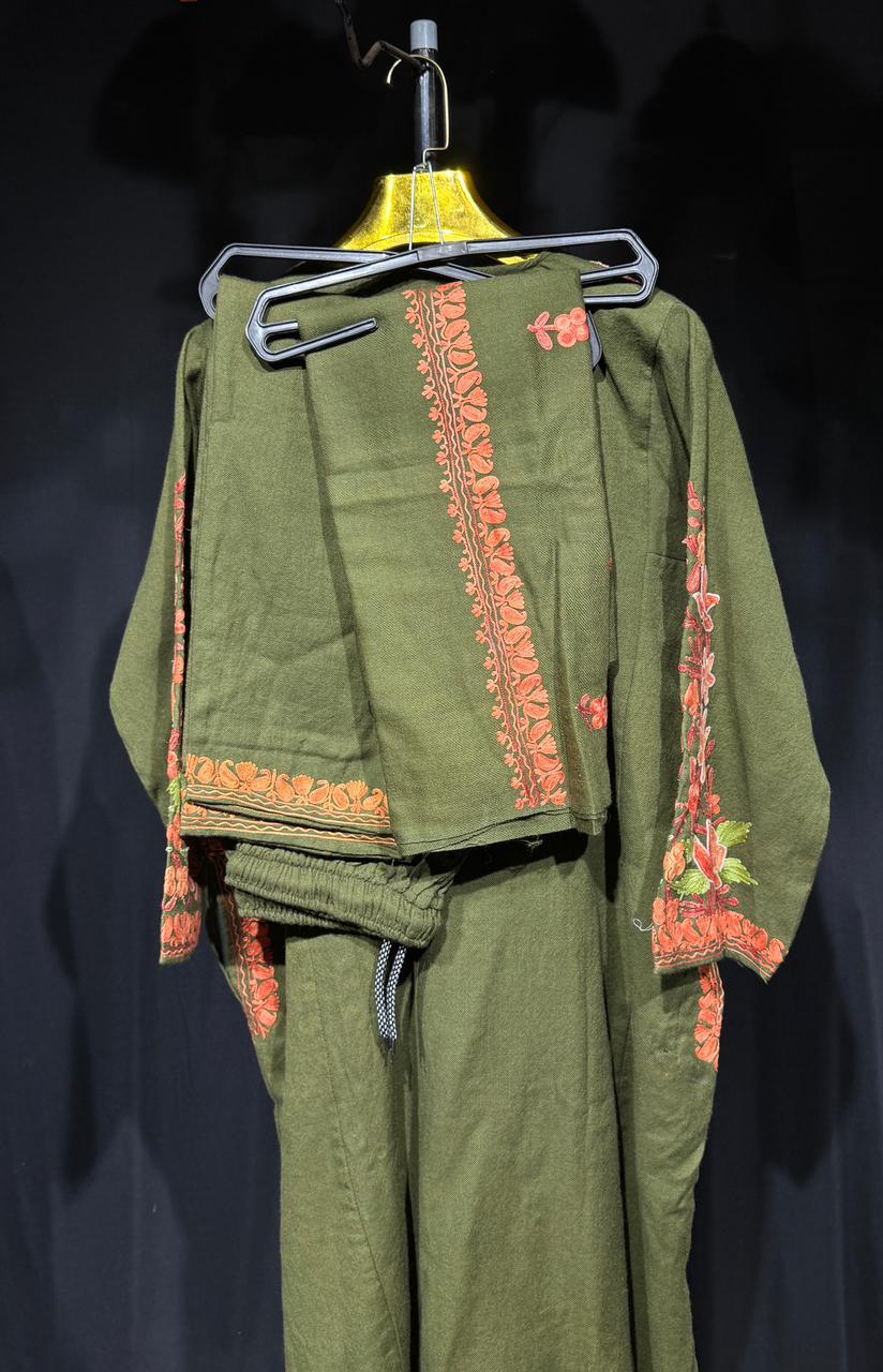 SANA Green Kashmiri Aari 3-Piece Set | Hand-Worked | Pure Woollen