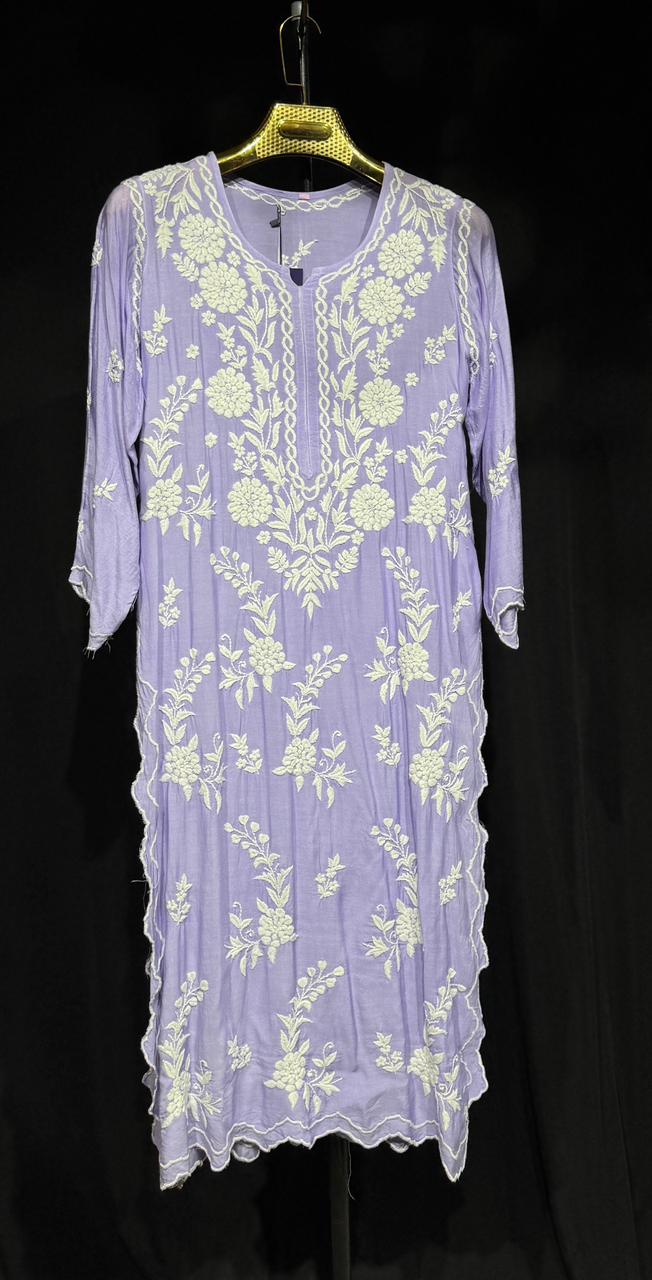 Saanvi – Floral Embroidered muslin Cotton Kurta