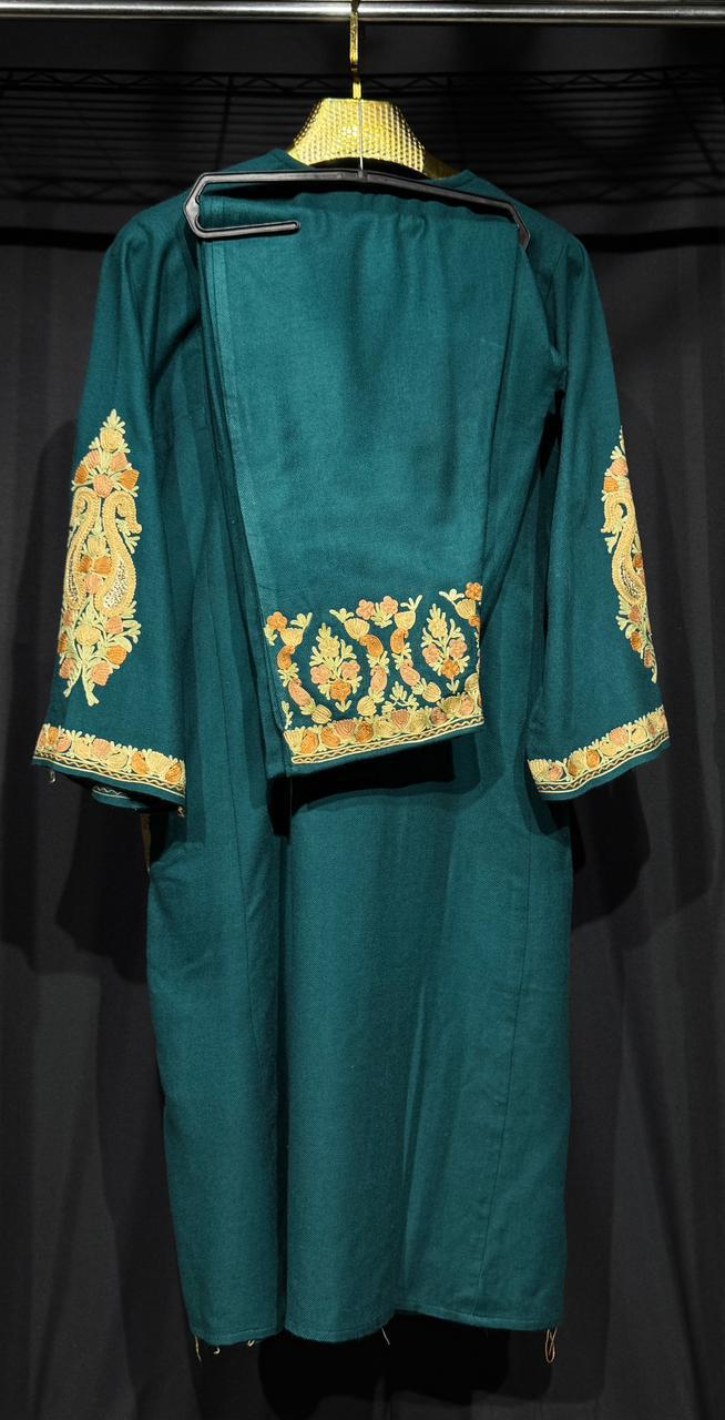 Riwaayat – Kashmiri Tilla & Aari Woollen Kurta Set