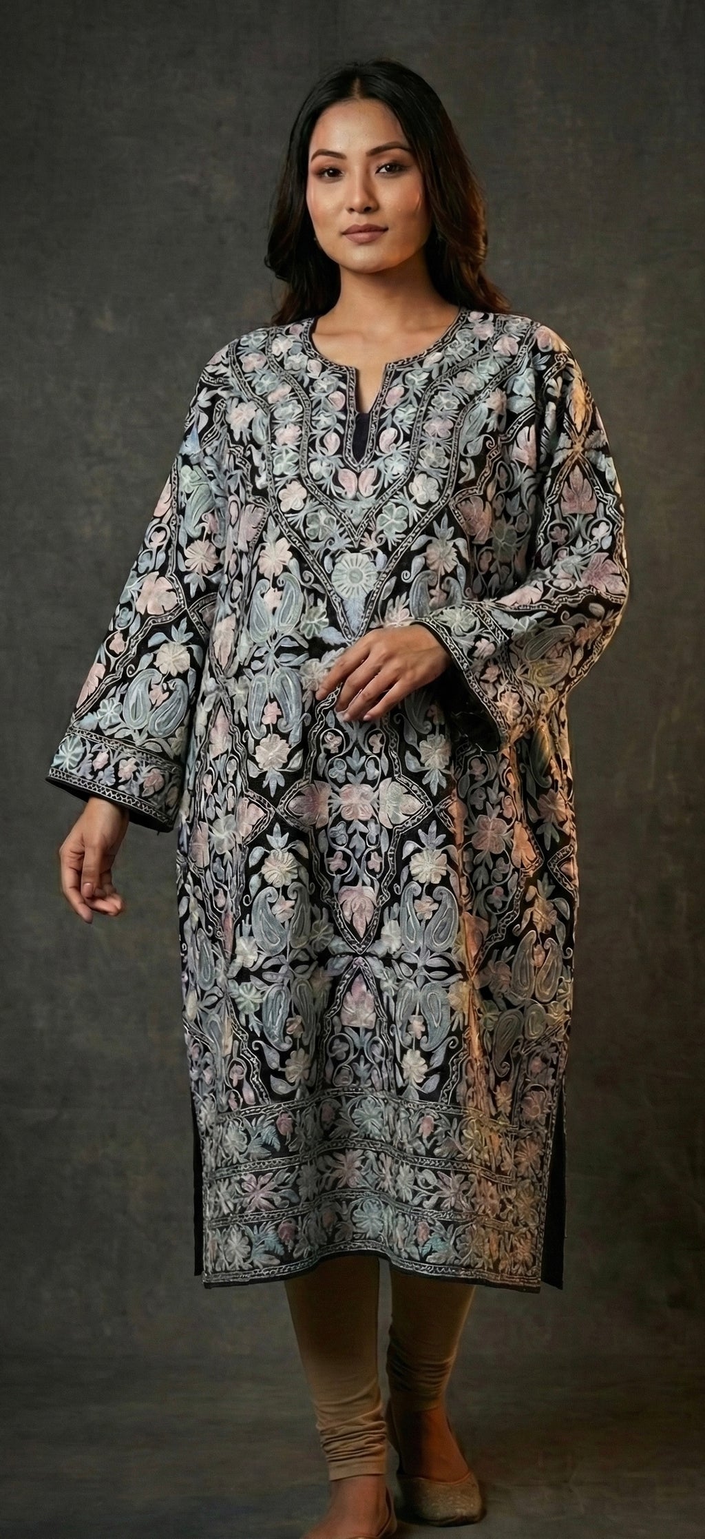 AARIZAH – Black Authentic Kashmiri Aari Handwork Phiran