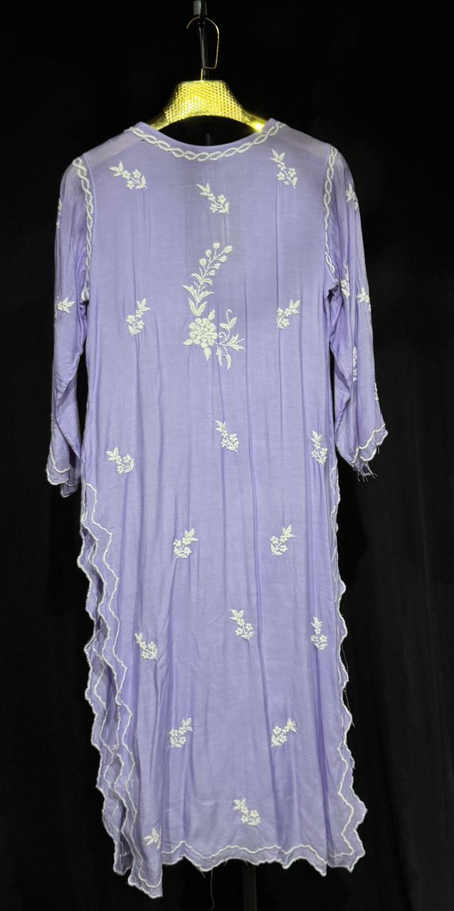 Saanvi – Floral Embroidered muslin Cotton Kurta