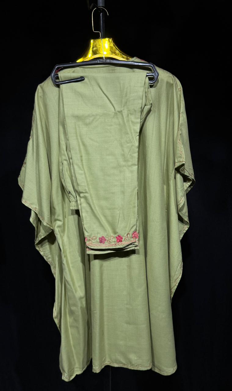 Mahira Pastel Sage Aari Kaftan Set (2-Piece)
(Top + Matching Pants)