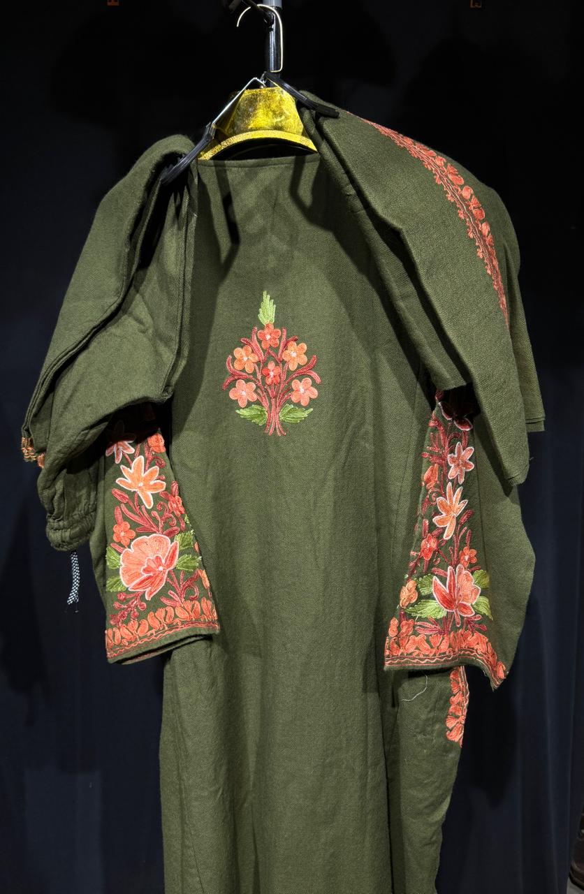 SANA Green Kashmiri Aari 3-Piece Set | Hand-Worked | Pure Woollen
