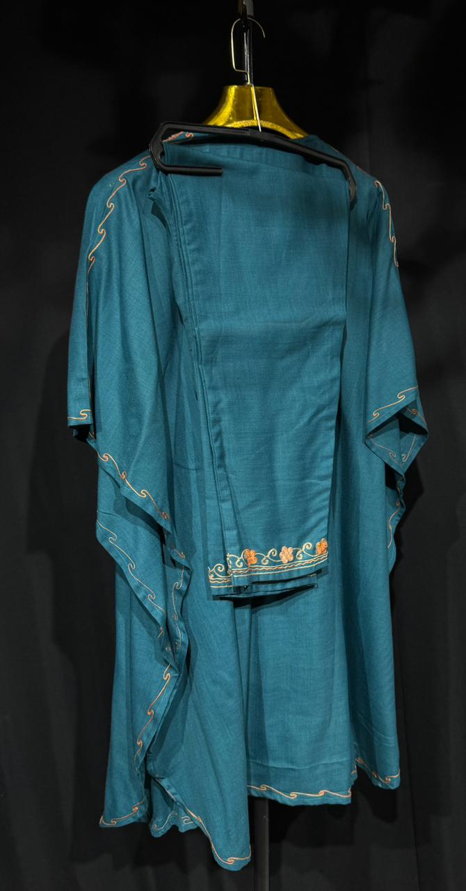 Feroza Teal Aari Kaftan Set (2-Piece Premium Embroidered Co-ord)