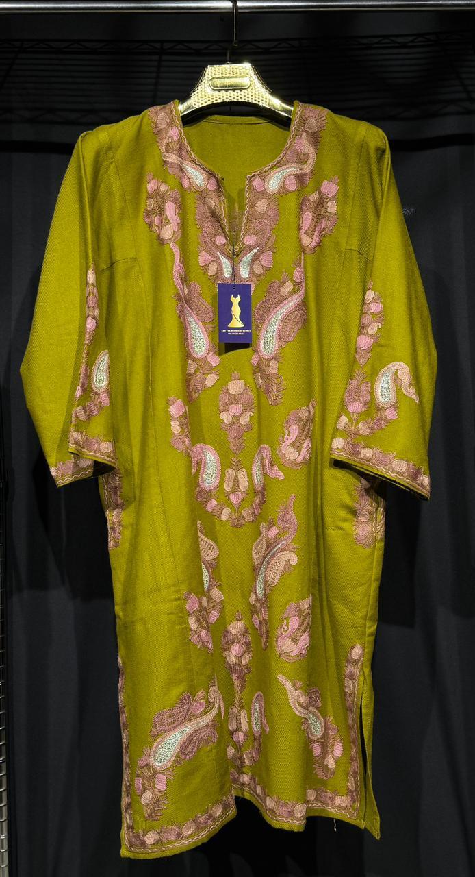 Zeenat – Kashmiri Tilla & Aari Woollen Kurta Set in mustard