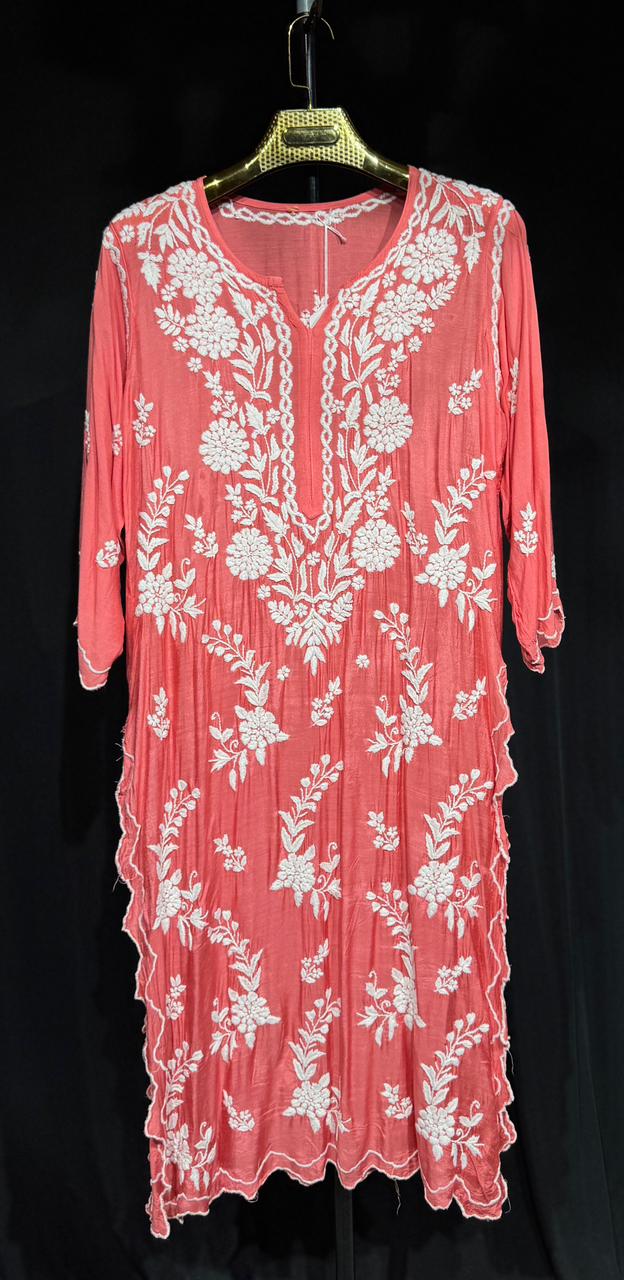 Saanvi – Floral Embroidered muslin Cotton Kurta