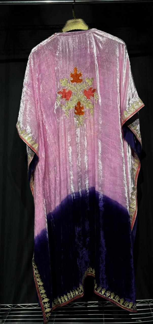 Zareen – Pure Makhmal Velvet Embroidered Kaftan Set in pink and purple ombré