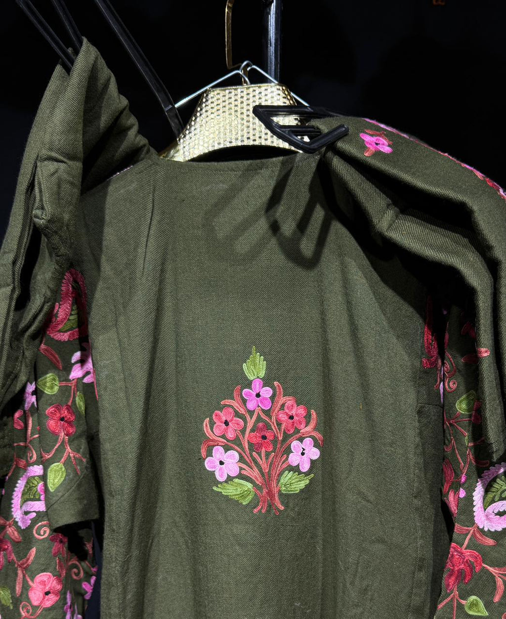 ZOYA Deep Olive Pink Blossom – 3 Piece Pure Kashmiri Aari Embroidered Wool Set