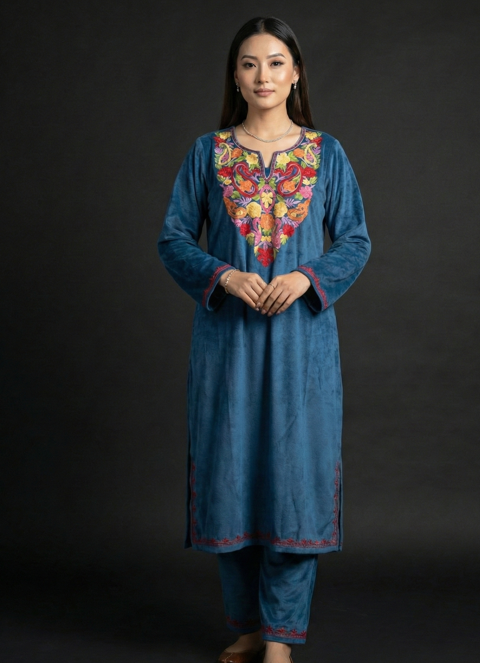 Parul – Embroidered Velvet Kurta Set with Dupatta (Azure Blue)