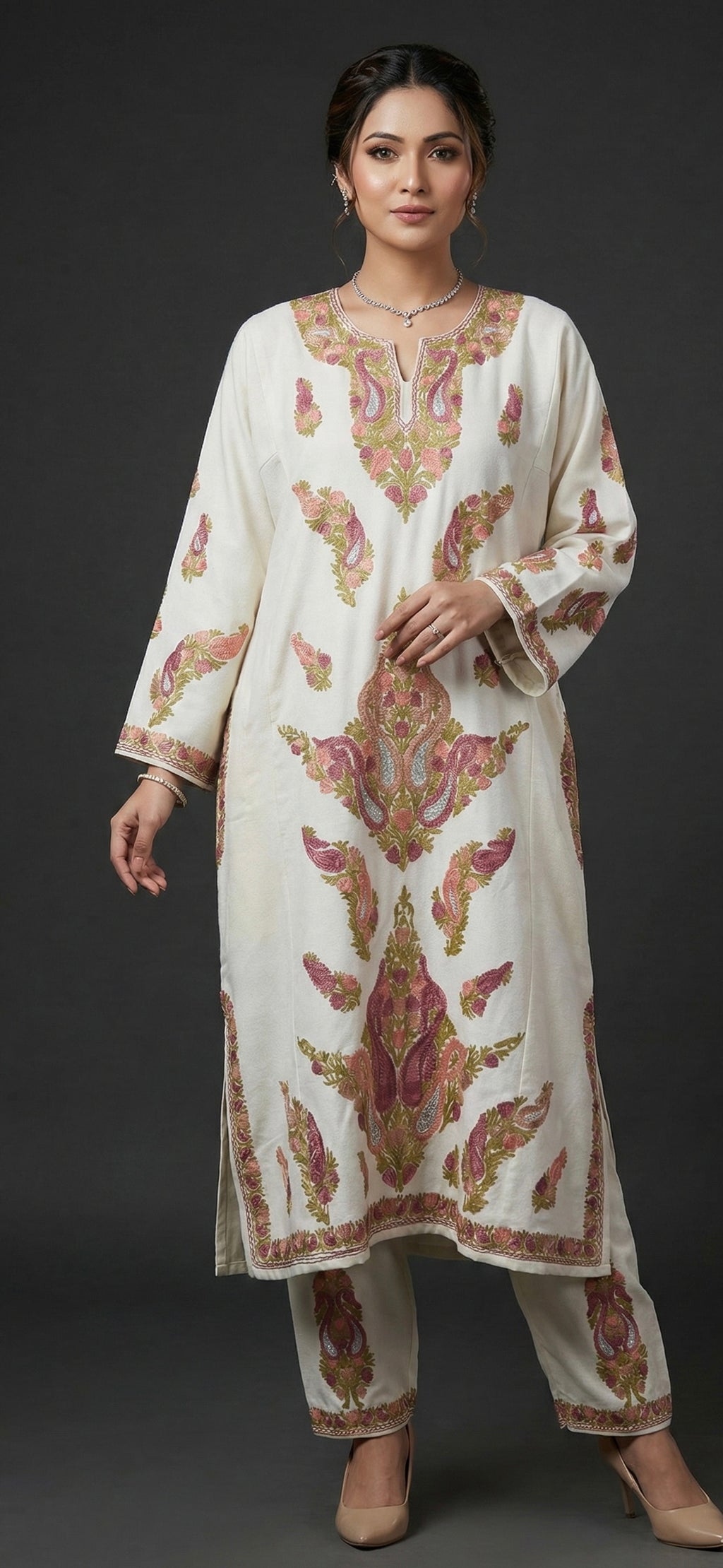 Zeenat – Kashmiri Tilla & Aari Woollen Kurta Set in pearl white