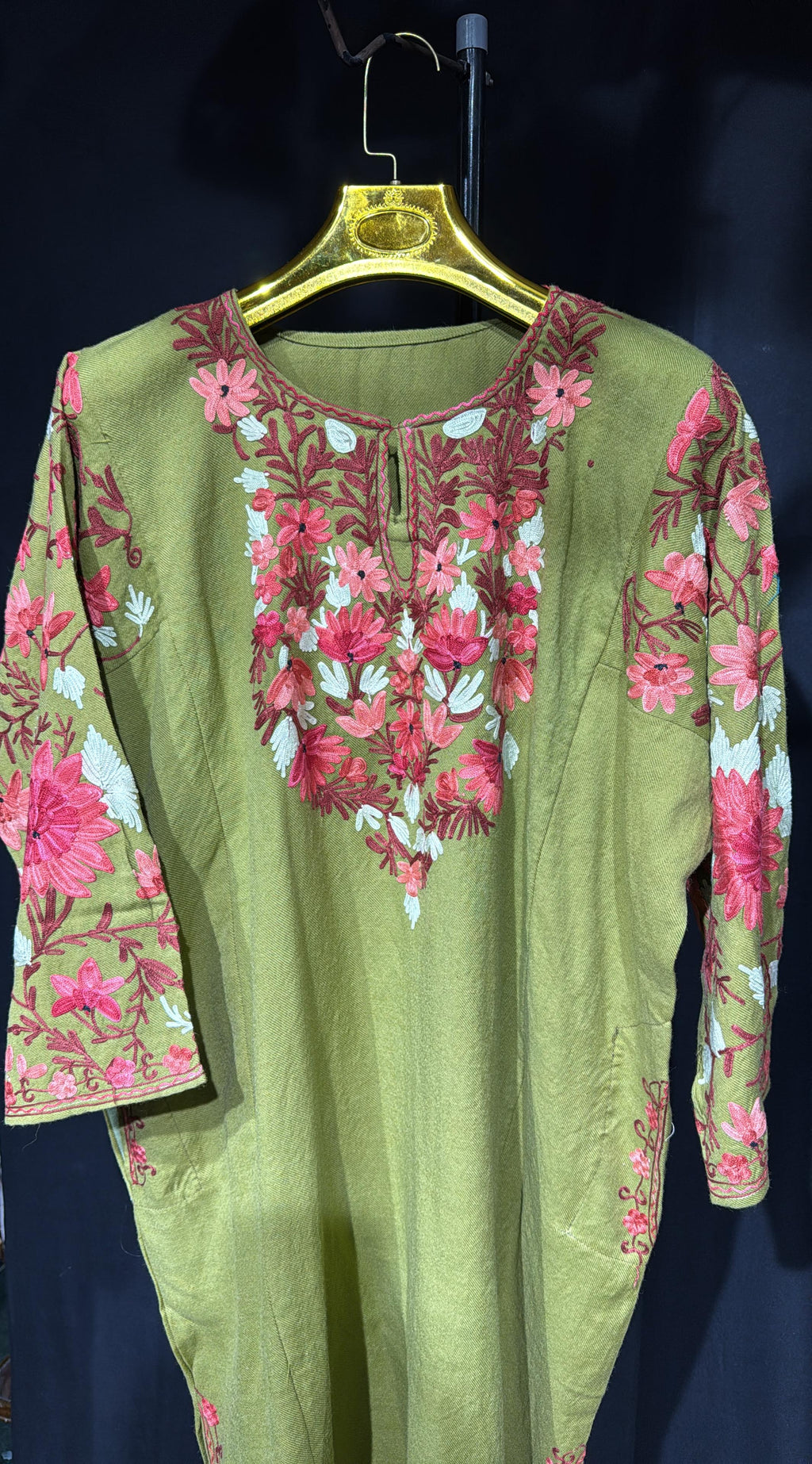 ZAHIRA Kashmiri Aari Phiran – Olive Green | Free Size Kashmiri Wool Phiran with Pockets