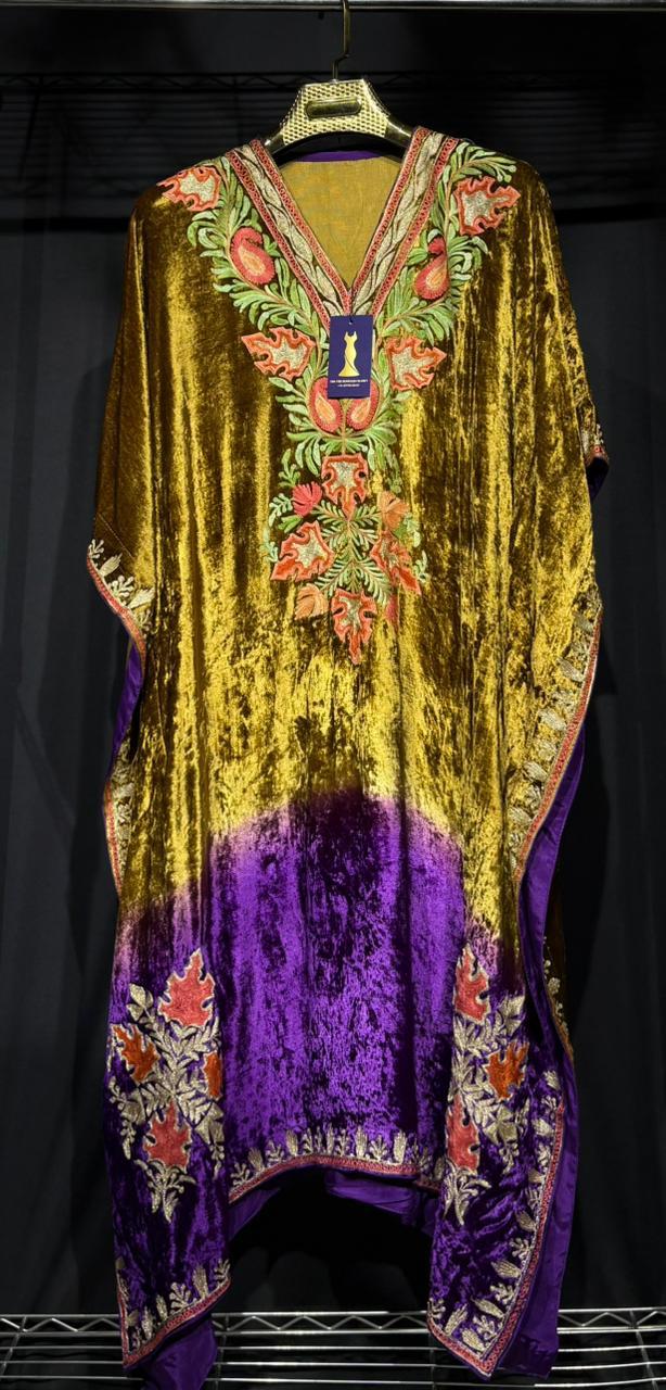 Zareen – Pure Makhmal Velvet Embroidered Kaftan Set