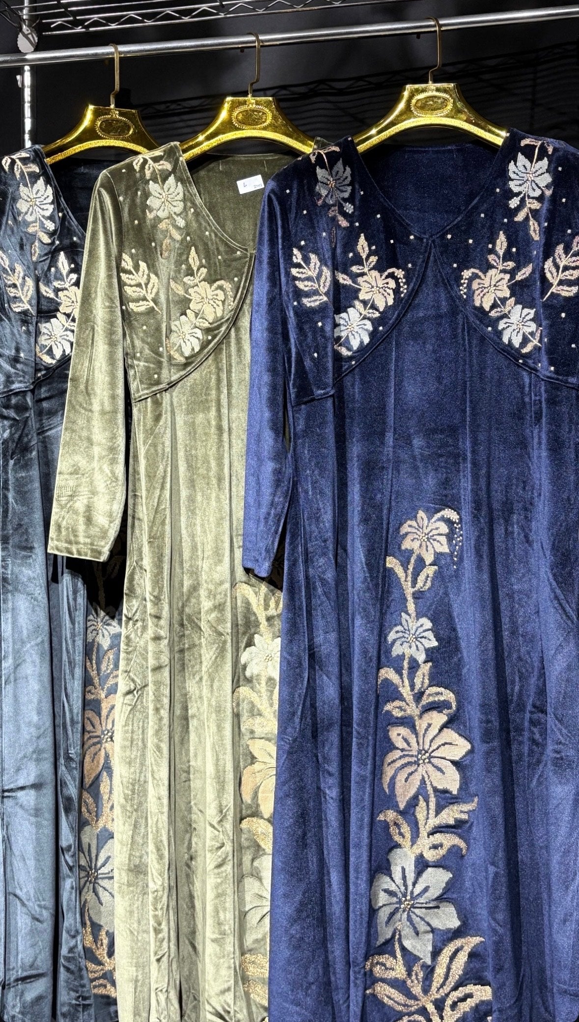 Noctura Bloom – Embroidered Velvet Evening Dress