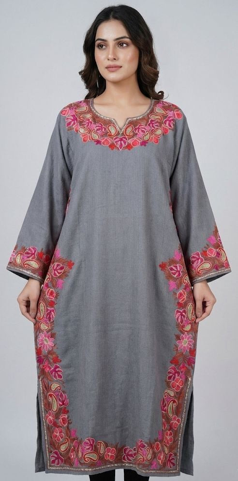 Aafreen Kashmiri Aari Kurta – Hand-Embroidered Grey Woollen Elegance