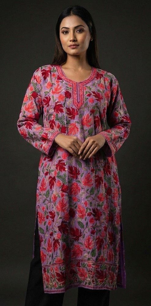 HEENA Kashmiri Aari Kurta – Embroidered Georgette Elegance (Lavender Red)
